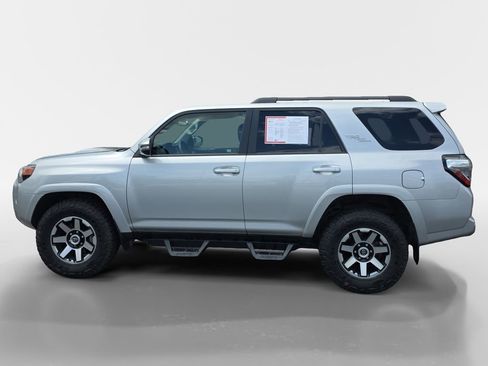 Used 2021 Toyota 4Runner TRD Off-Road Premium w/ Moonroof Package AWD/4WD image 7