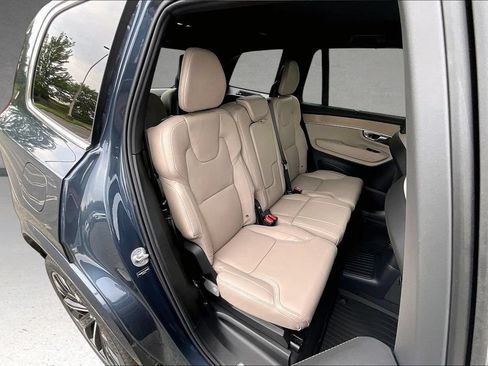 New 2026 Volvo XC90 T8 Ultra w/ Protection Package Premier AWD/4WD image 11