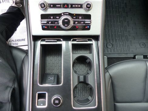 Used 2023 Lincoln Aviator AWD w/ Elements Package image 30