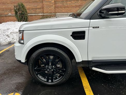 Used 2016 Land Rover LR4 HSE image 3