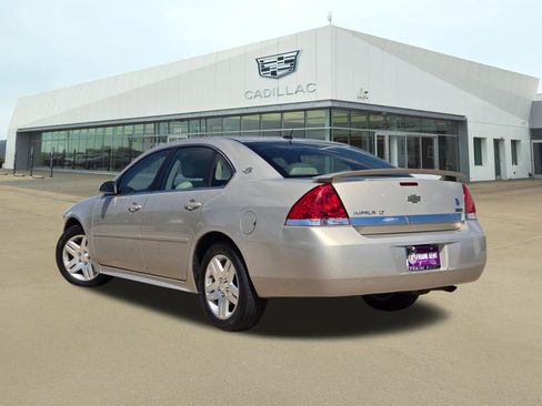 Used 2011 Chevrolet Impala LT w/ Luxury Edition Package FWD image 4