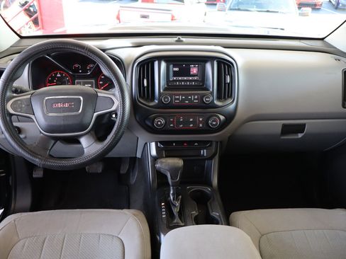 Used 2016 GMC Canyon 2WD Crew Cab w/ Convenience Package image 16