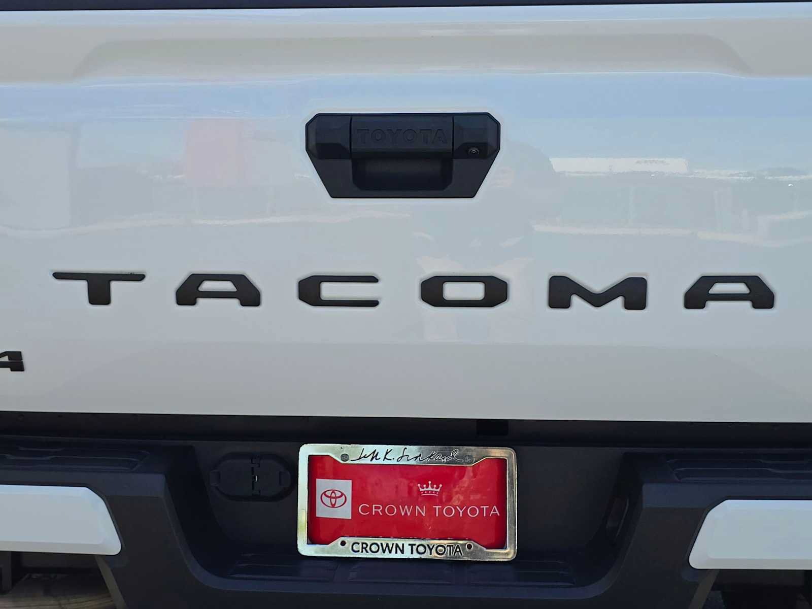 Certified 2025 Toyota Tacoma TRD Off-Road AWD/4WD image 13