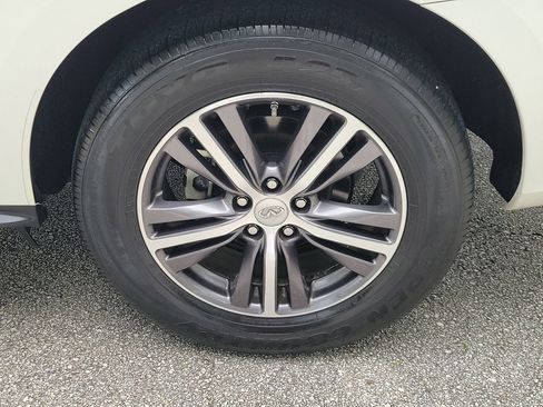 Used 2019 INFINITI QX60 Luxe w/ Essential Package image 5