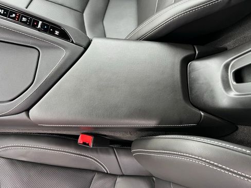 Used 2024 Chevrolet Corvette Stingray Preferred Cpe w/ Battery Protection Package image 30