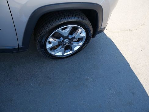 Used 2019 Jeep Compass Limited w/ Safety & Security Group AWD/4WD image 30