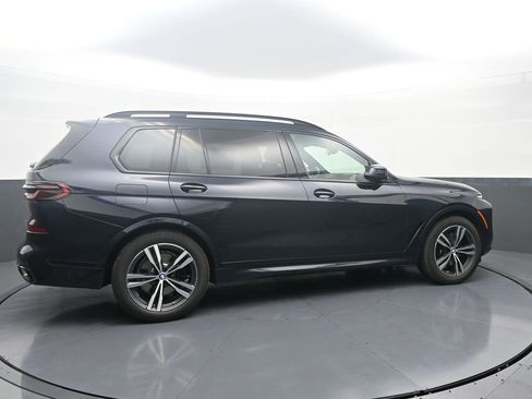 Used 2025 BMW X7 xDrive40i w/ M Sport Package image 8
