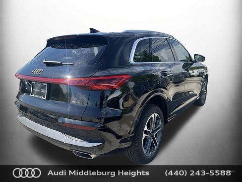 Certified 2025 Audi Q5 Premium w/ Premium Plus AWD/4WD image 10