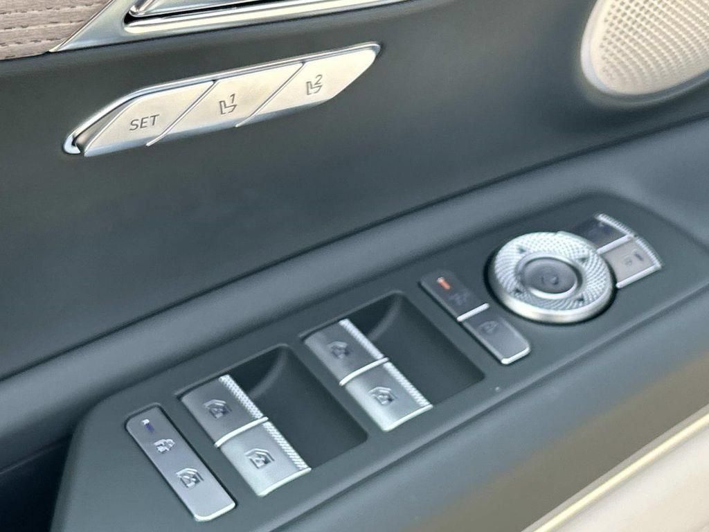 New 2027 Genesis GV80 2.5T Advanced AWD/4WD image 19