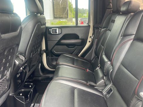 Used 2020 Jeep Gladiator Rubicon AWD/4WD image 27