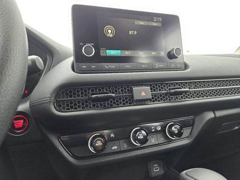 Used 2025 Honda HR-V LX image 12