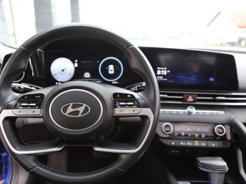 Used 2024 Hyundai Elantra Limited image 24