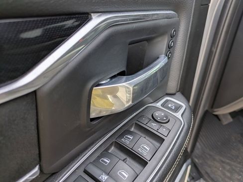 Used 2022 RAM 3500 Laramie image 12