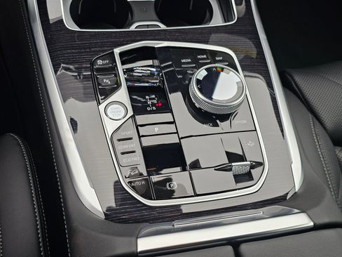 New 2026 BMW X7 xDrive40i w/ Executive Package image 23