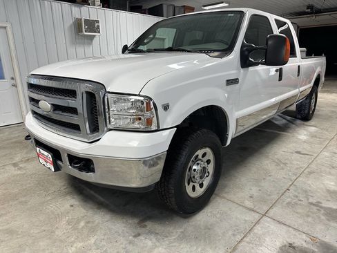 Used 2005 Ford F250 XLT image 4