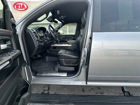 Used 2019 RAM 3500 Laramie image 28
