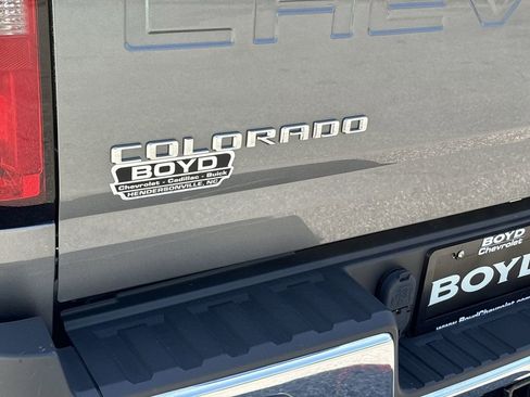 Used 2021 Chevrolet Colorado W/T w/ WT Convenience Package RWD image 28