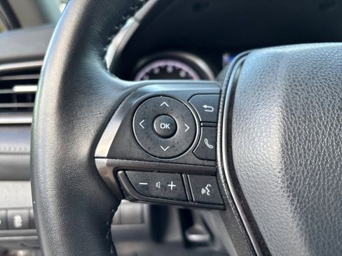 Used 2024 Toyota Camry SE image 16