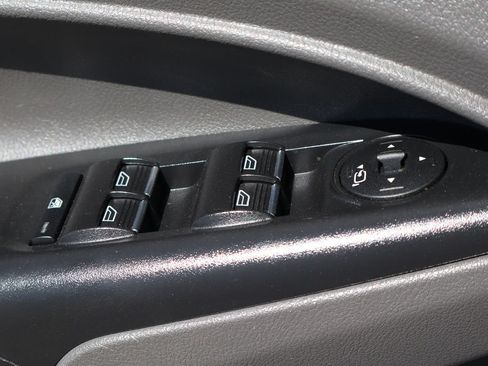 Used 2022 Ford Transit Connect XLT FWD image 20