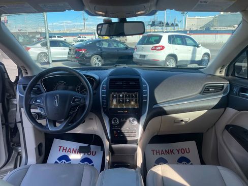 Used 2017 Lincoln MKC Premiere image 9