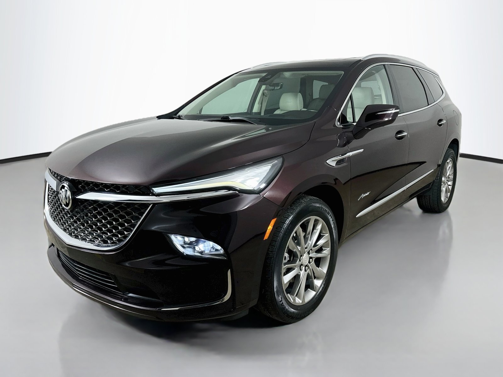Used 2022 Buick Enclave Avenir w/ Avenir Technology Package AWD/4WD image 1