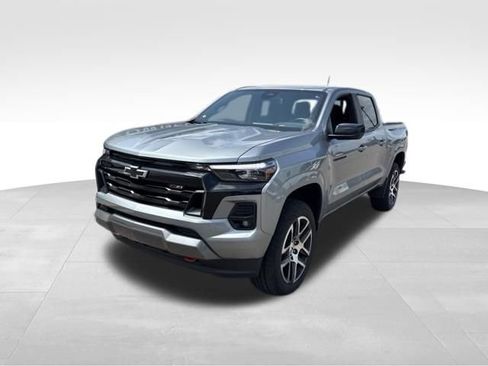 Used 2023 Chevrolet Colorado Z71 w/ Z71 Convenience Package 2 AWD/4WD image 1