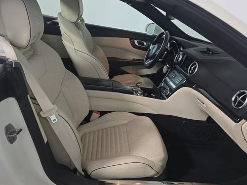 Used 2020 Mercedes-Benz SL 550 image 8