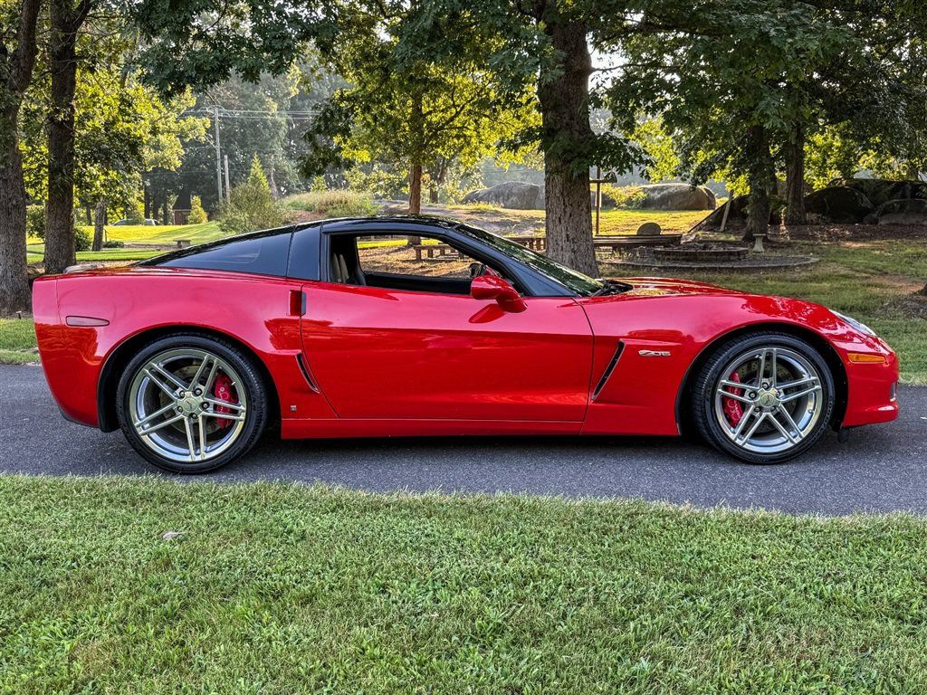Used 2007 Chevrolet Corvette Z06 w/ Preferred Equipment Group RWD image 34