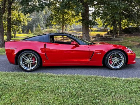 Used 2007 Chevrolet Corvette Z06 w/ Preferred Equipment Group RWD image 34