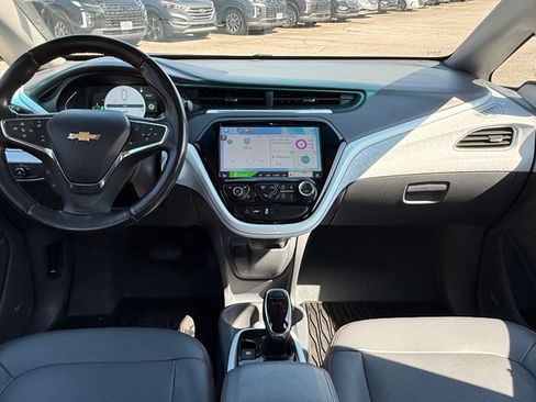Used 2020 Chevrolet Bolt Premier w/ Infotainment Package FWD image 28