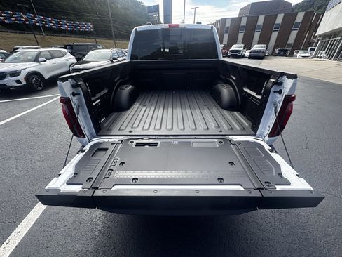 Used 2025 Ford F150 Platinum w/ Equipment Group 702A High image 9