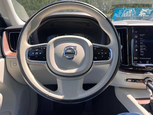 Used 2019 Volvo XC60 T5 Inscription w/ Protection Package Premier image 24