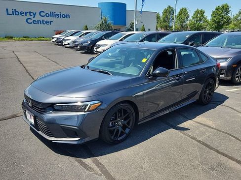 Used 2024 Honda Civic Sport image 3