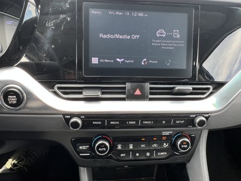 Certified 2022 Kia Niro LXS w/ Digital Cluster Package image 28