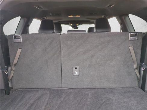 Used 2022 Toyota Highlander XSE image 6