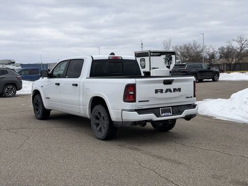 New 2026 RAM 1500 4x4 Crew Cab image 2