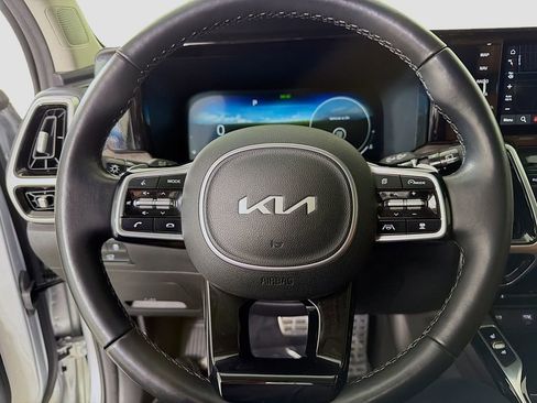 Used 2022 Kia Sorento SX Prestige w/ Rust Color Package AWD/4WD image 13