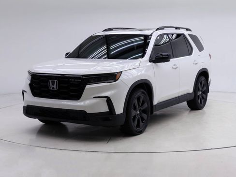 Certified 2025 Honda Pilot Black Edition image 1