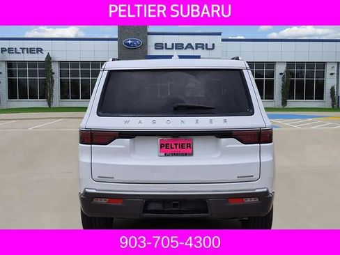 Used 2022 Jeep Wagoneer Series II AWD/4WD image 5