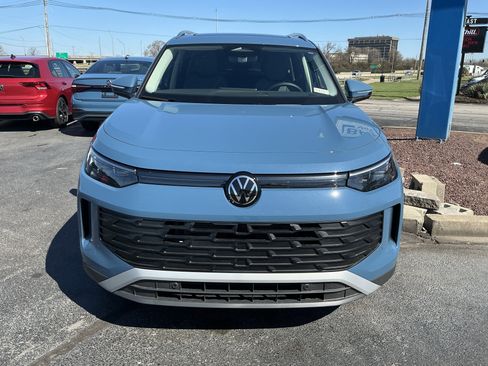 New 2026 Volkswagen Tiguan SE image 3