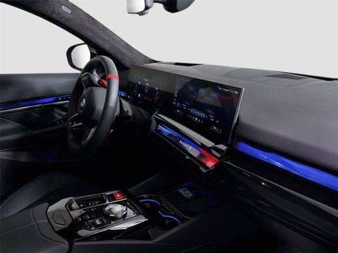 New 2027 BMW M5 Touring AWD/4WD image 31