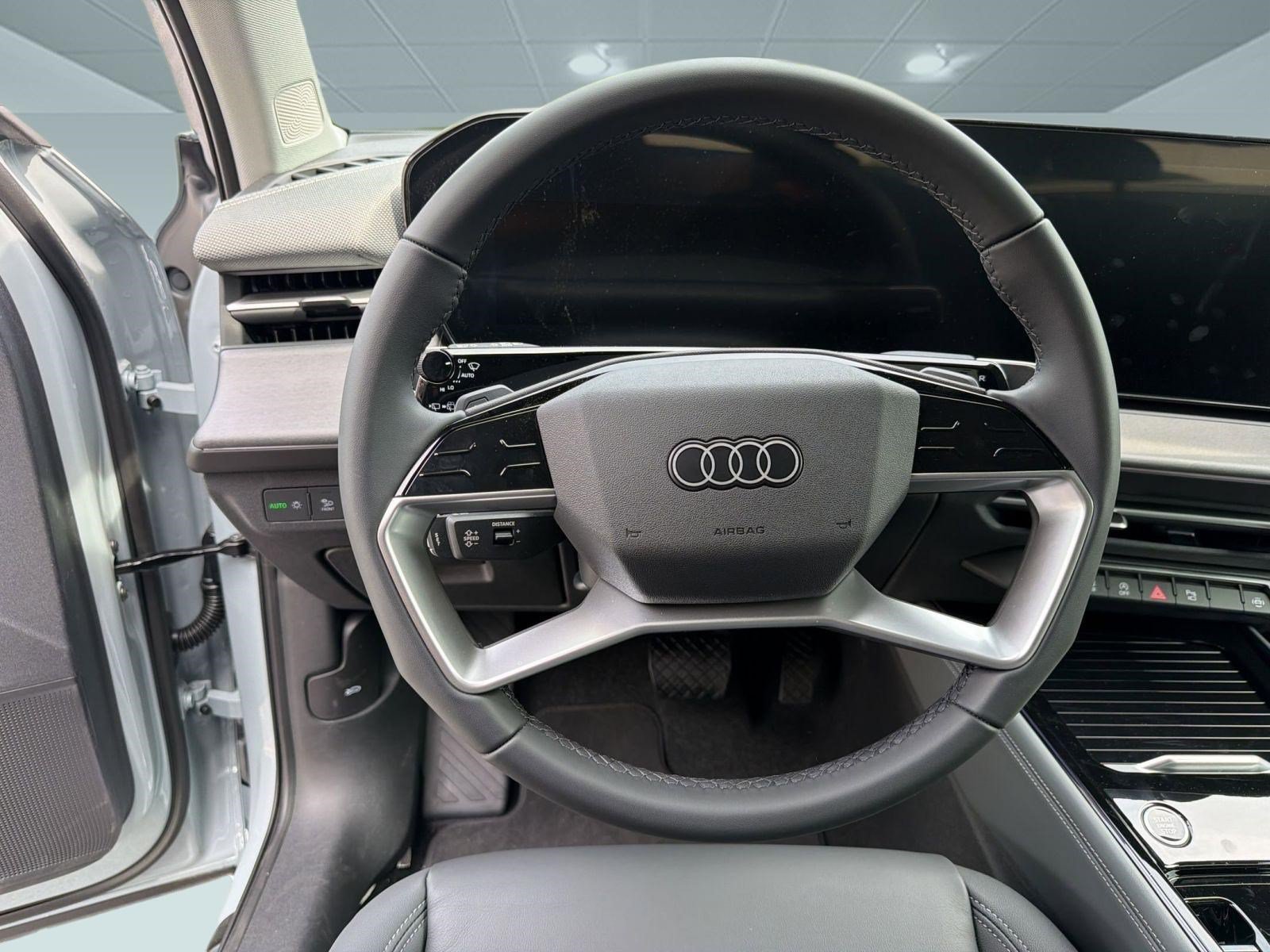 New 2026 Audi Q3 quattro 2.0T w/ 19" Wheel Package AWD/4WD image 17