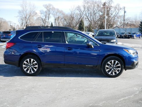 Used 2017 Subaru Outback 2.5i Limited w/ Popular Package #5 image 8