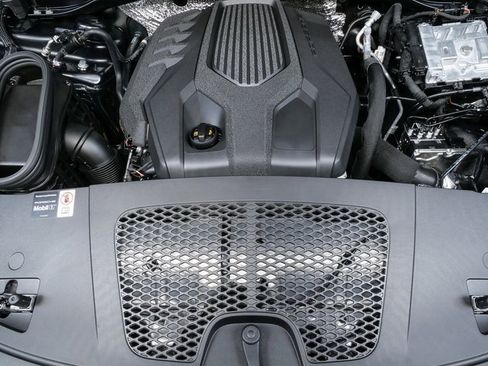 New 2026 Porsche Macan image 33