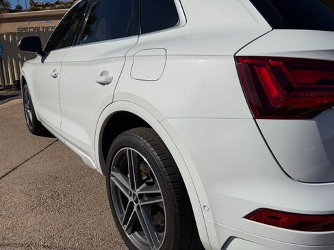 Used 2021 Audi Q5 e Prestige w/ Prestige Package image 23