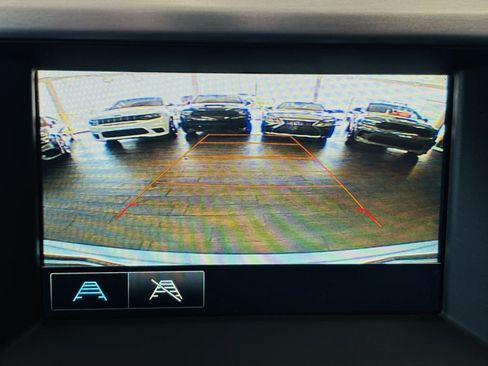 Used 2019 GMC Acadia SLE FWD image 64