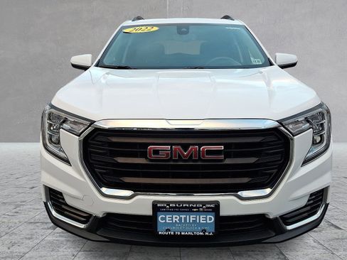 Certified 2022 GMC Terrain SLE w/ Driver Convenience Package image 3