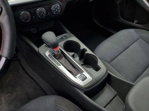 Used 2024 Chevrolet Trax RS w/ Sunroof Package FWD image 19