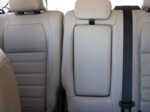 Used 2019 Ford Escape Titanium image 31