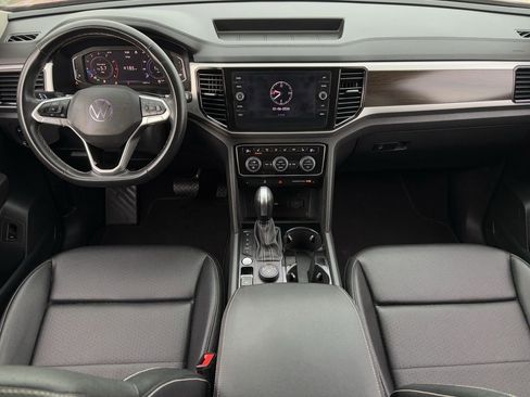 Used 2023 Volkswagen Atlas SE image 12